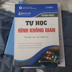 Sách Toán tự học Hình Không Gian chưa cào mã sách ID học trên moon còn nguyên 100% 353526