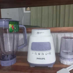 Máy xay sinh tố Phillip còn mới keng