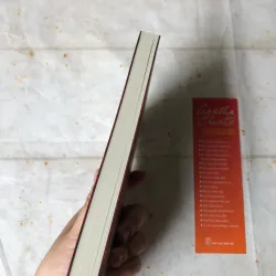 Cây Bách Buồn - Agatha Christie 783126