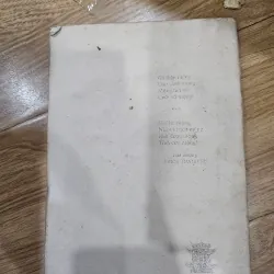 Ba vấn đề trọng đại trong đời tu của tôi (rách nhẹ ở bìa, bìa phai màu nặng)
20k 780186