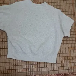 Áo ngắn tay mùa hè nữ form boxy, của brand xu min min, size l, còn mới 1010347