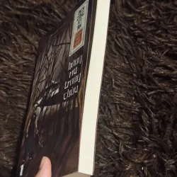 Bóng ma trong chùa 1029418