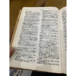 A New English-Chinese Chinese-English Dictionary 562755