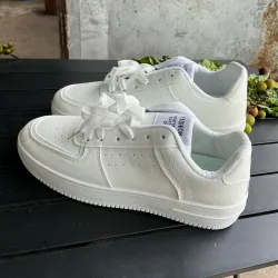 Giày Sneaker Thể Thao unisex Size 39 Cũ 674490