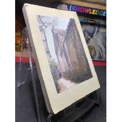 Người đến từ xứ mặt trời (tiểu thuyết song ngữ Việt Pháp) mới 70% ố bẩn có dấu mộc và viết nhẹ trang đầu 2001 Mỹ Khê - Hồ Quý HPB0906 SÁCH VĂN HỌC 914835