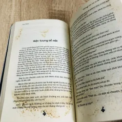 THIÊN TÀI BÊN TRÁI KẺ ĐIÊN BÊN PHẢI 1004295