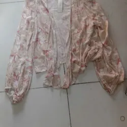 Áo khoát và áo thun đồng giá 20k