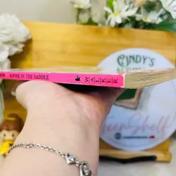 [Sách tiếng Anh 2hand] Like new 90% - 🐴 Sophie in the Saddle – Dick King-Smith 🌸 933770