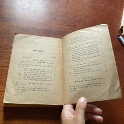 II Sách Xưa: Tài Liệu Học Tập _ Lý Luận Và Chính Trị (Tập I) - 1976 504383