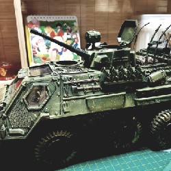 Mô hình quân sự 1/18 xe bọc thép kèm lính nga 6702