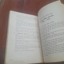 Nguyễn Khắc Thuần - THẾ THỨ CÁC TRIỀU VUA VIỆT NAM 688981