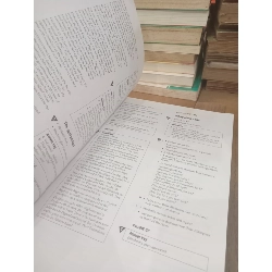 Hotline Intermediate - Tom Hutchinson 957418