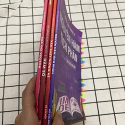 Kỹ năng giải toán 12 (4 cuốn ) 589453