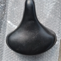 Yên xe đạp Nhật bãi JAPAN bền bỉ theo thời gian  358704