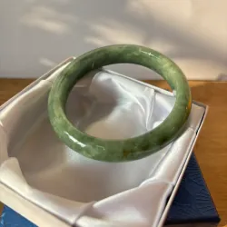 Vòng tay cẩm thạch Myanmar Type A