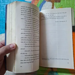 Giữa Dòng Chảy Lạc 933887