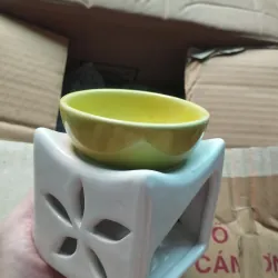 Chân đèn xông tinh dầu gốm màu vàng