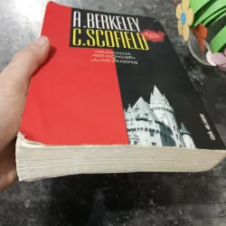 Tiểu Thuyết Lãng Mạn: Người Đàn Bà Ngã Xuống Biển 971039