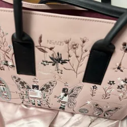 Túi NGAOS, đựng vừa laptop, mới dùng 1-2 lần, màu hồng đen, không chỉ thừa, thêu đẹp 722409