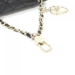 Túi charm AP4760 của Chanel 623178