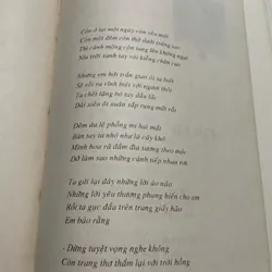 Tuyển tập thơ Quảng Nam: CHƯA MƯA ĐÃ THẤM; sách bìa cứng, khổ lớn  559338