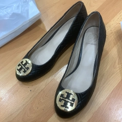 Giày cao gót Tory burch size 6 màu đen chính hãng đã qua sử dụng