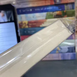 (Ngôn tình) - Cá voi và hồ nước - Thái Trí Hằng 975606