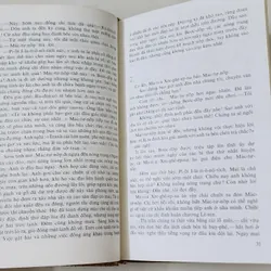 Truyện ký in màu CHUYỆN THƯỜNG NGÀY Ở HUYỆN - tác giả: Valentin Ovechkin 703928