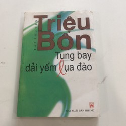 Tập truyện Tung bay dải yếm lụa đào của Triệu Bôn 196067