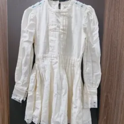 Váy trắng tay dài 