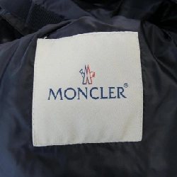 Áo khoác lông vũ MONCLER 641374