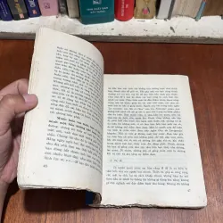 [Sách Không Đẹp, Bị Mốc Và Rách] - II Thinh Lặng Cũng Là Hùng Biện - Hoàng Xuân Việt 800349