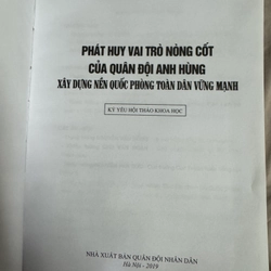Phát huy vai trò nòng cốt của quân đội anh hùng - bìa cứng dày gần 1000 trang 517090