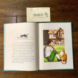 Sách ngoại văn Puss in Boots, Used, Bìa cứng, Printed in Italy 522837