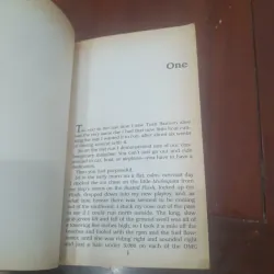 John D. MacDonald - PALE GRAY FOR GUILT 1045953