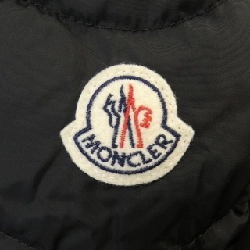 Áo khoác lông vũ MONCLER 642064