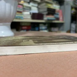 Phố những cửa hiệu u tối 🌊 593996