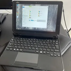 Máy tính bảng 2 trong 1 Fujitsu Arrows Q507 cũ 790450