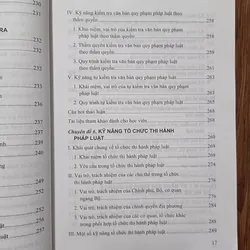 Tàiliệu bồidưỡng đối với công chức ngạch chuyên viên cao cấp và tương đương-Quyển2: Kỹnăng 605444