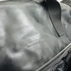 Túi chữ nhật CK màu đen, cond 90%, 150K 925362