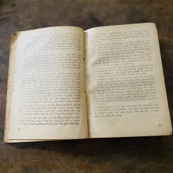 Từ triều đình Huế đến chiến khu Việt Bắc 797841