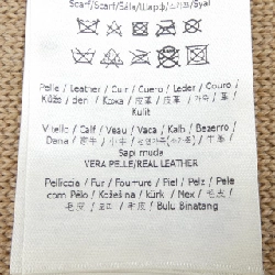 Khăn quàng FENDI - Hàng hiệu Authentic 834652