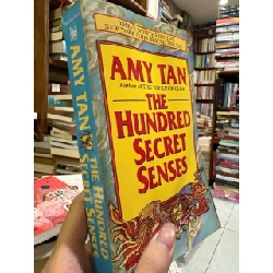 THE HUNDRED SECRET SENSES - Amy Tan 274491