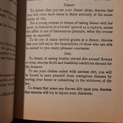 The Dictionary of Dreams: 10,000 Dreams Interpreted (Từ điển đoán mộng) 783201