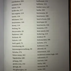 Từ điển của những nỗi buồn không tên 674605