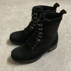 Giày boot nữ đen cao 4cm 