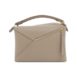 【Sản phẩm mới】Túi Loewe Puzzle Edge Medium A510P49X12 616571