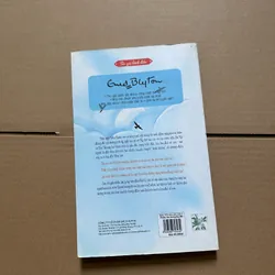 Phiêu lưu trong lâu đài 733657