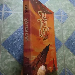 Đỏ trỗi dậy ( tập 1)- Pierce Brown 927827
