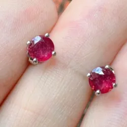Đôi nụ bạc Ruby huyết tự nhiên 1002123
